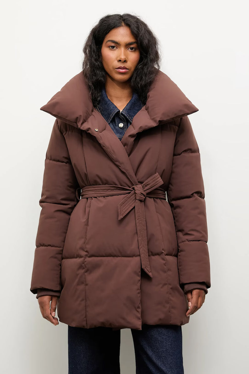 Piumino imbottito da donna con cintura - Milano